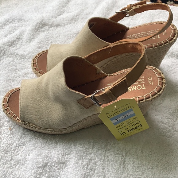 Tom’s wedge open toed sandal - Picture 2 of 4